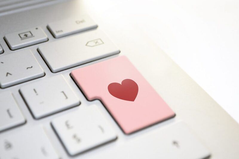 Valentine’s Day and E-commerce - Are retailers doing enough to achieve sales?